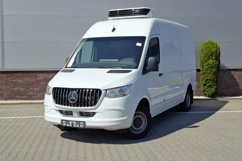 Mercedes-Benz Sprinter (2023)