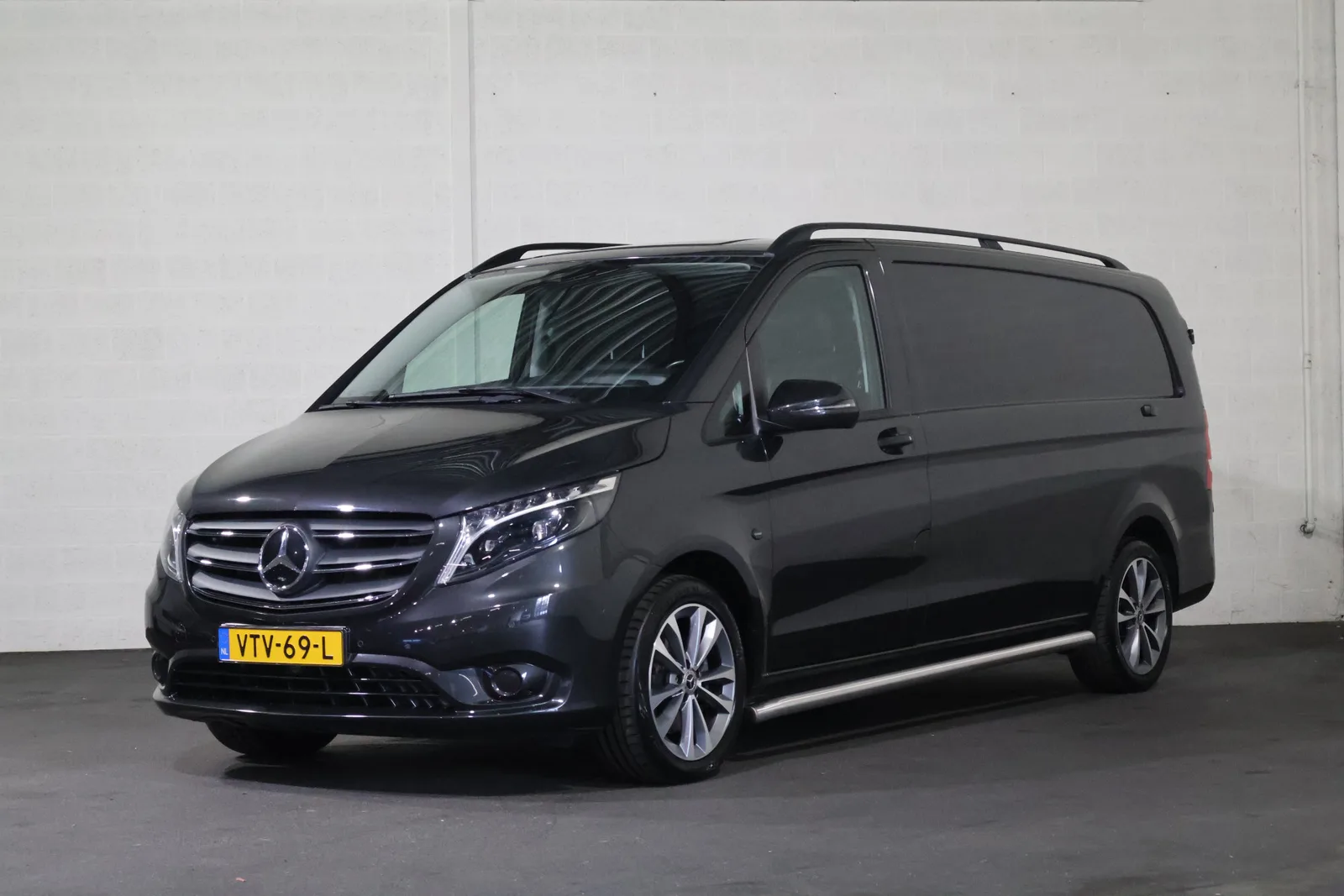 Mercedes-Benz Vito (2023) — foto 1