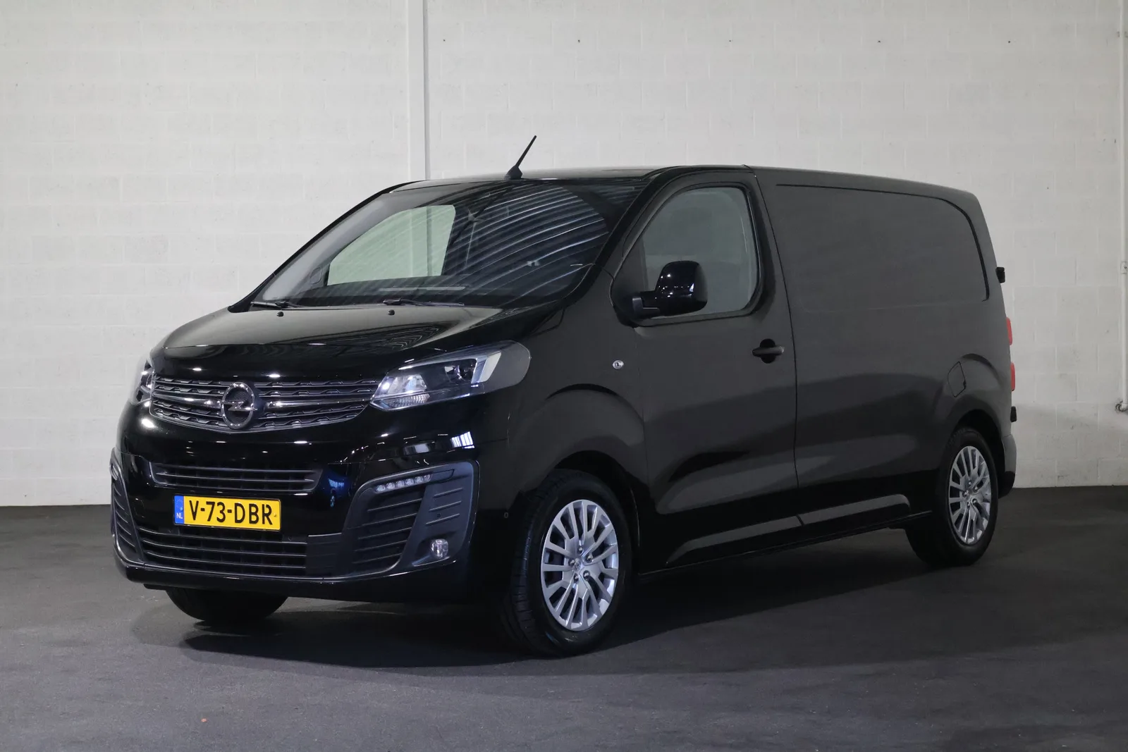 Opel Vivaro (2024) — foto 1