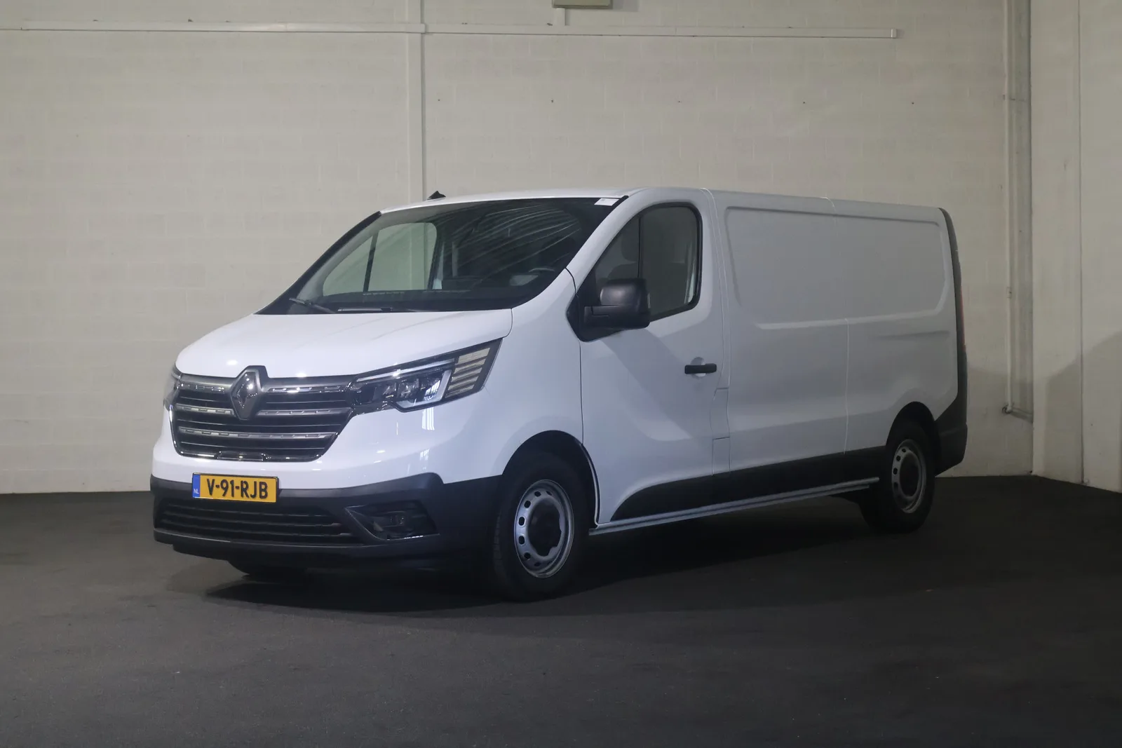 Renault Trafic (2024) — foto 1