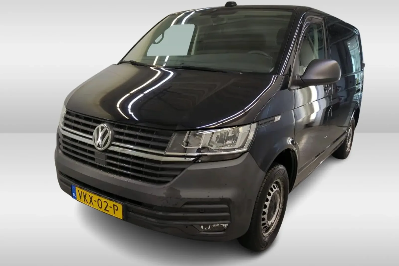 Volkswagen Transporter (2021) — foto 1