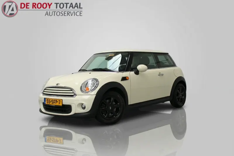MINI One (2011)