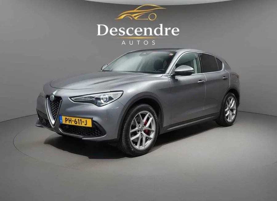 Alfa Romeo Stelvio (2017) — foto 1