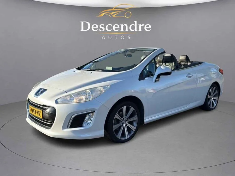 Peugeot 308 (2015) — foto 1