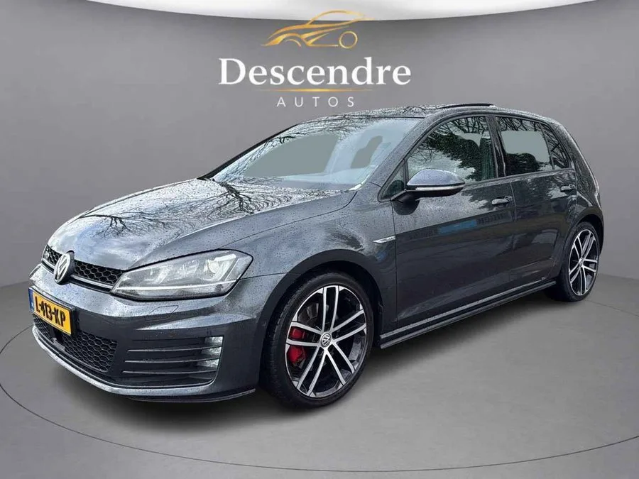 Volkswagen Golf (2015) — foto 1