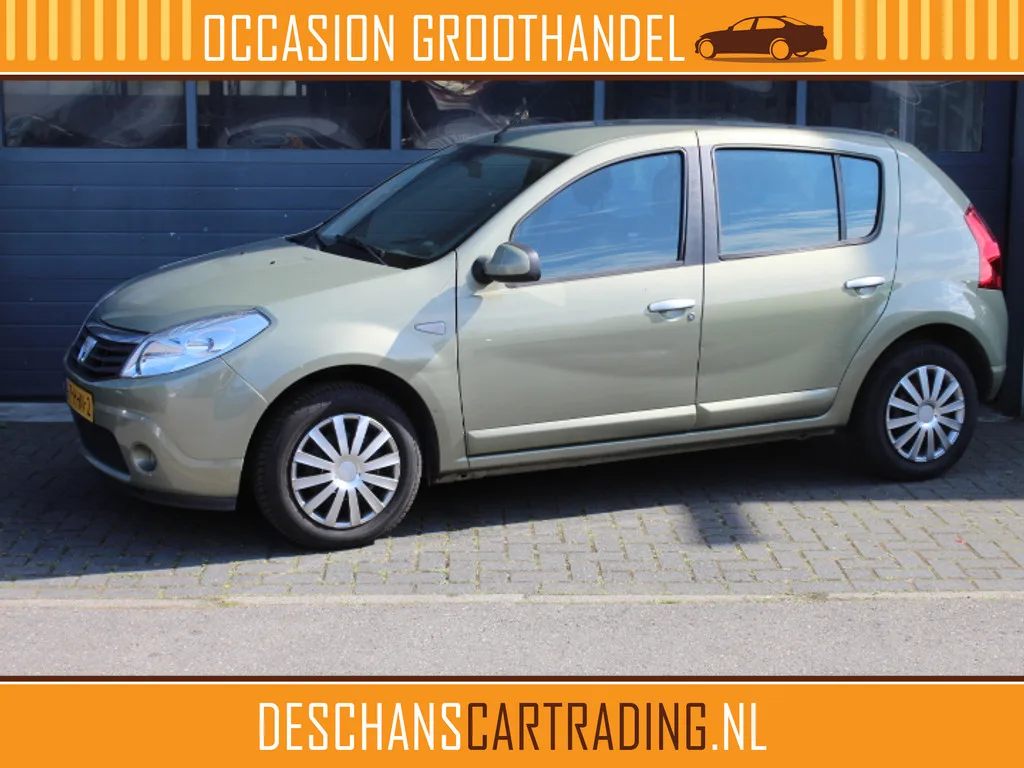 Dacia Sandero (2008) — foto 1