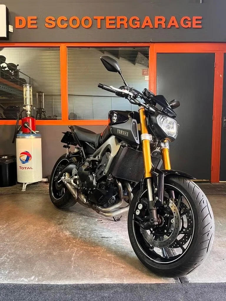 Yamaha MT-09 (2022) — foto 1