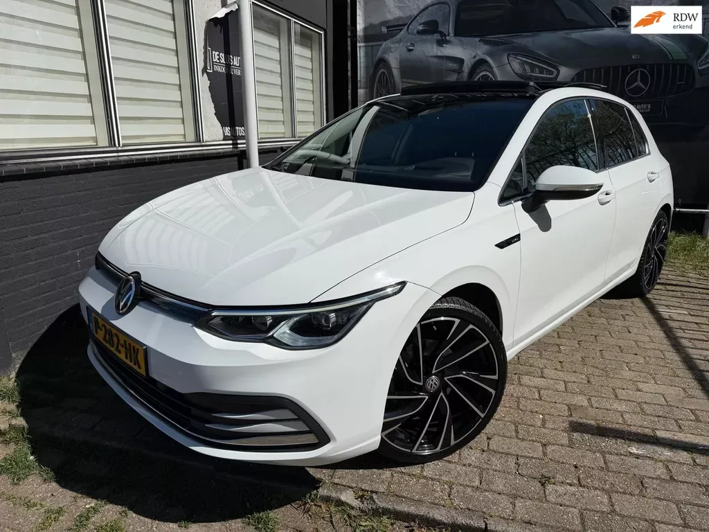 Volkswagen Golf (2020) — foto 1