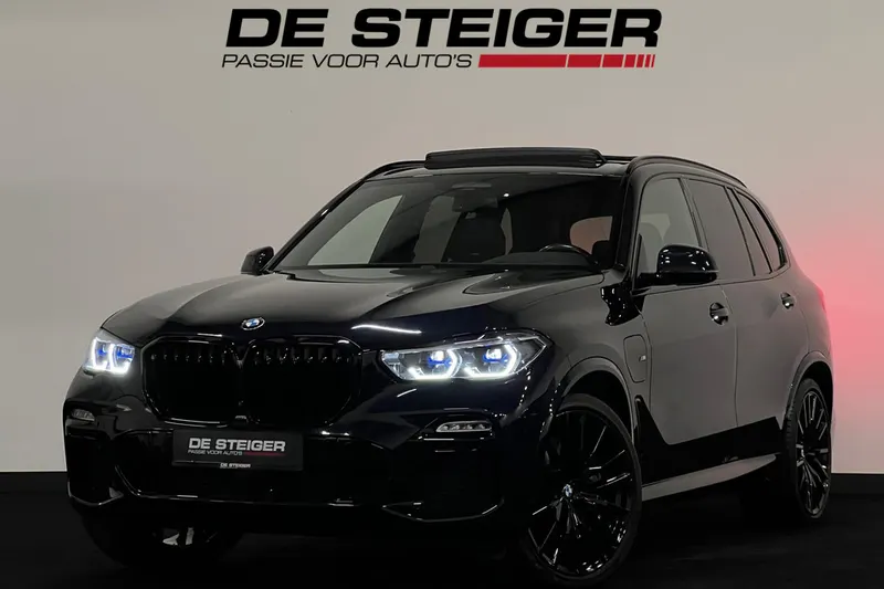 BMW X5 (2023)