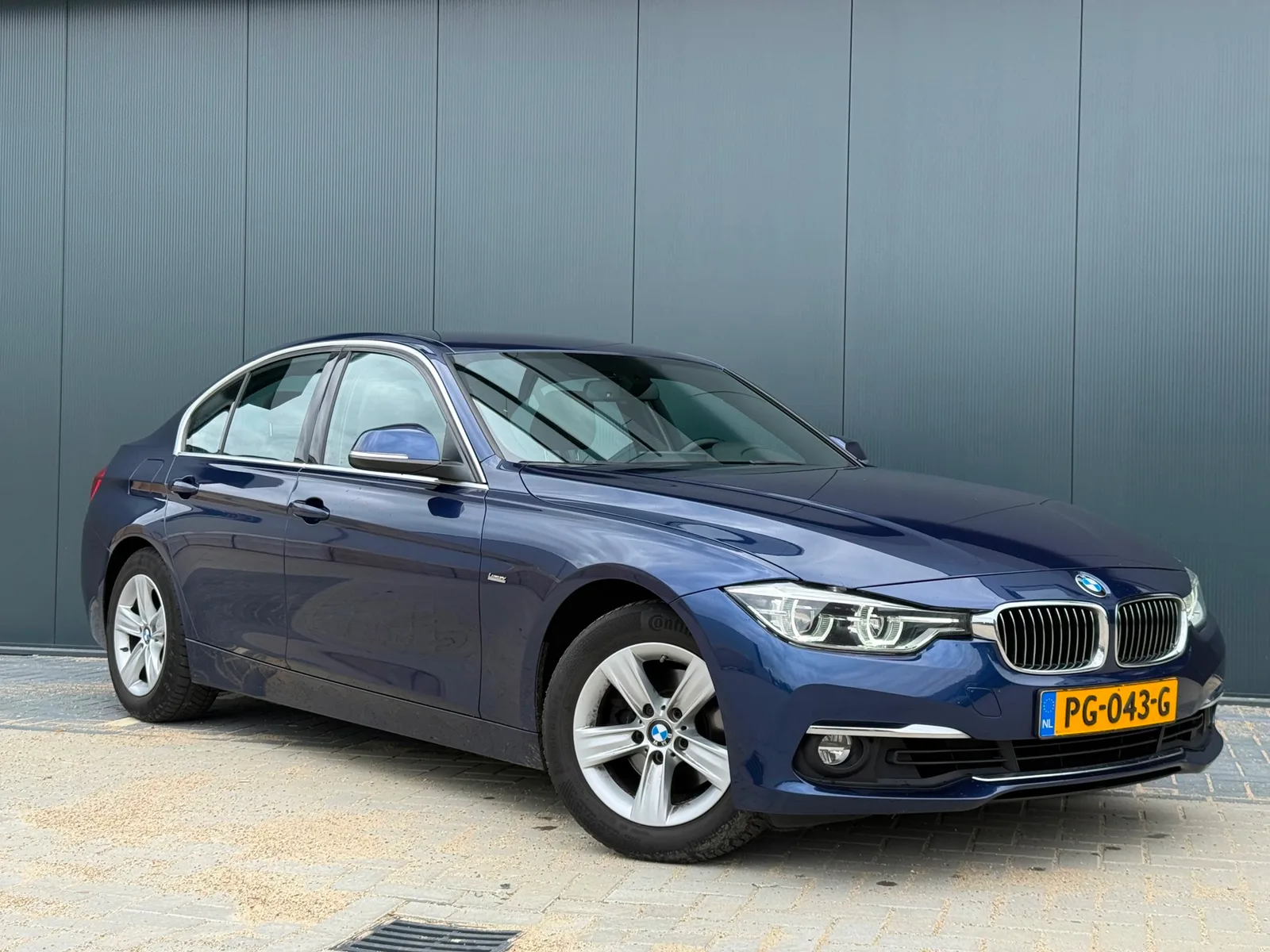 BMW 3-Serie (2017) — foto 1