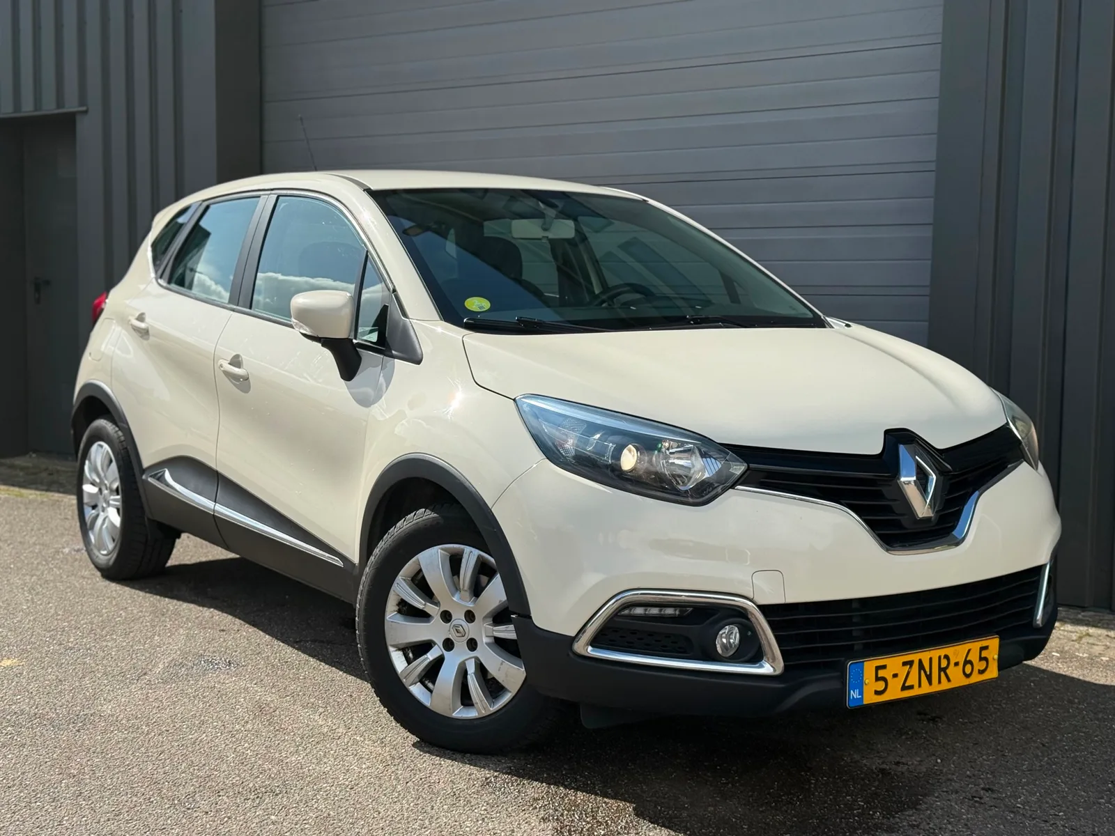 Renault Captur (2014) — foto 1