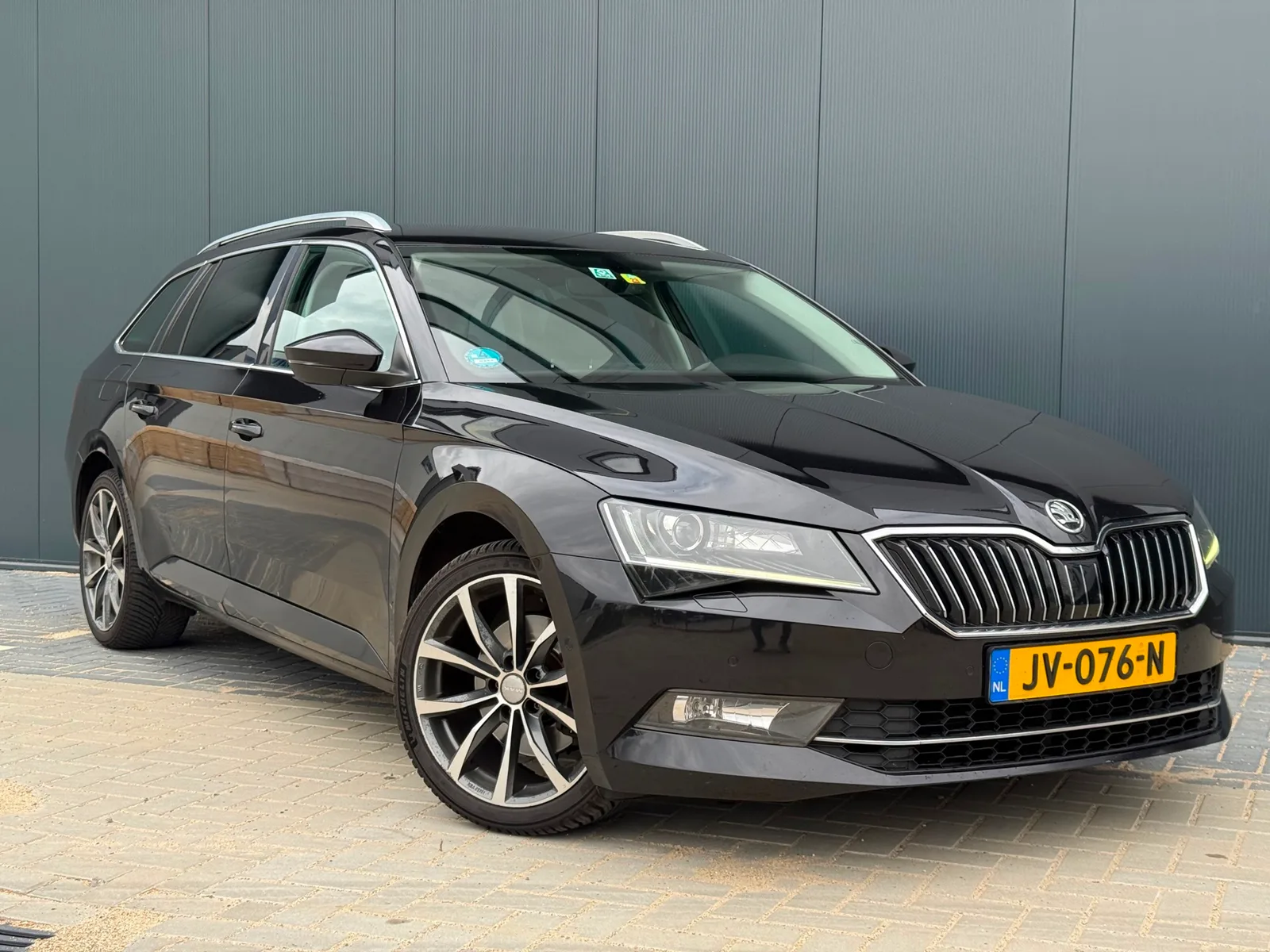 Škoda Superb (2016) — foto 1