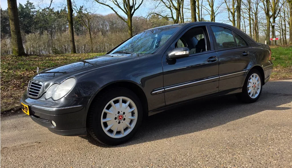 Mercedes-Benz C-Klasse (2001) — foto 1