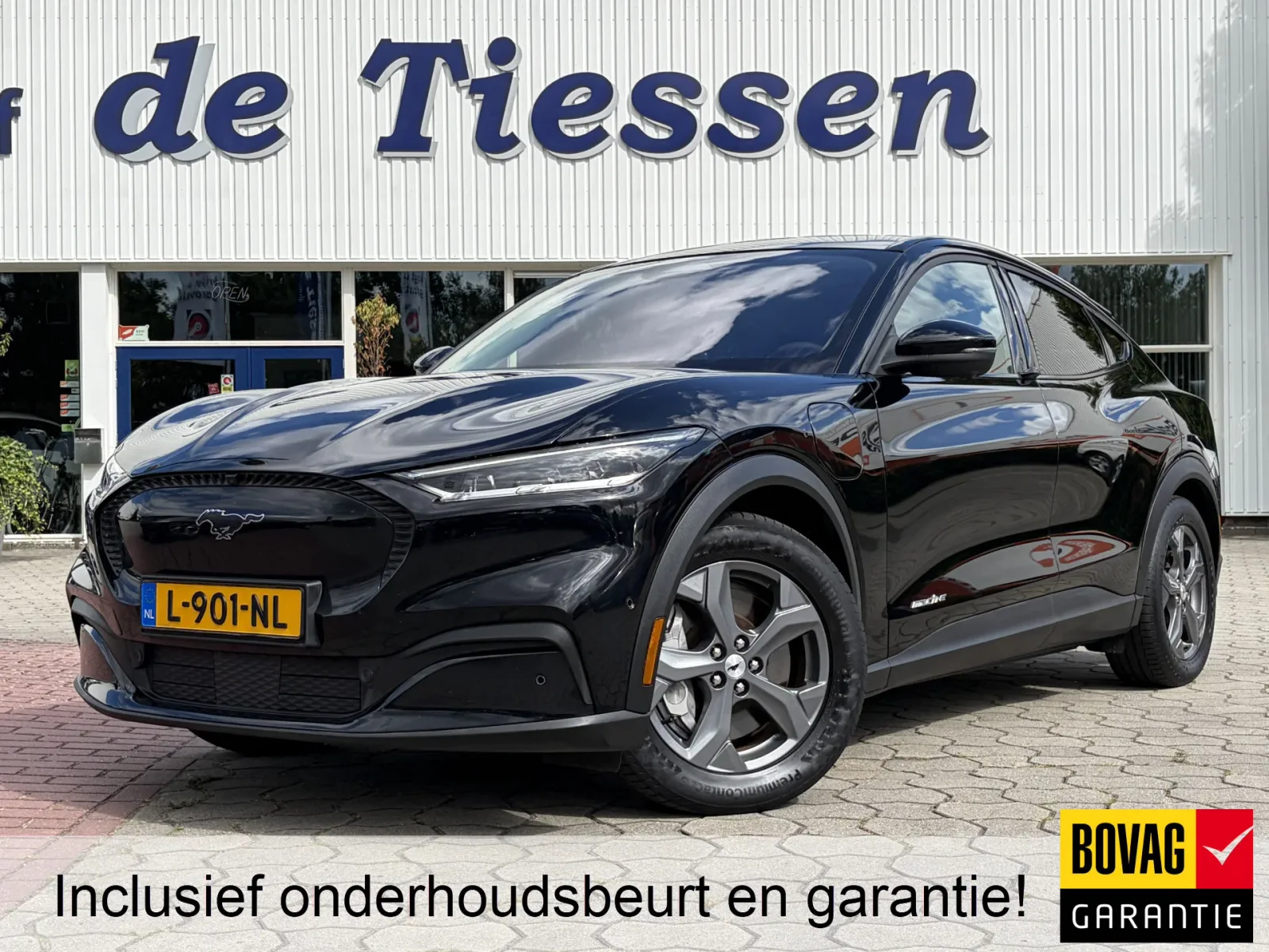 Ford Mustang Mach-E (2021) — foto 1