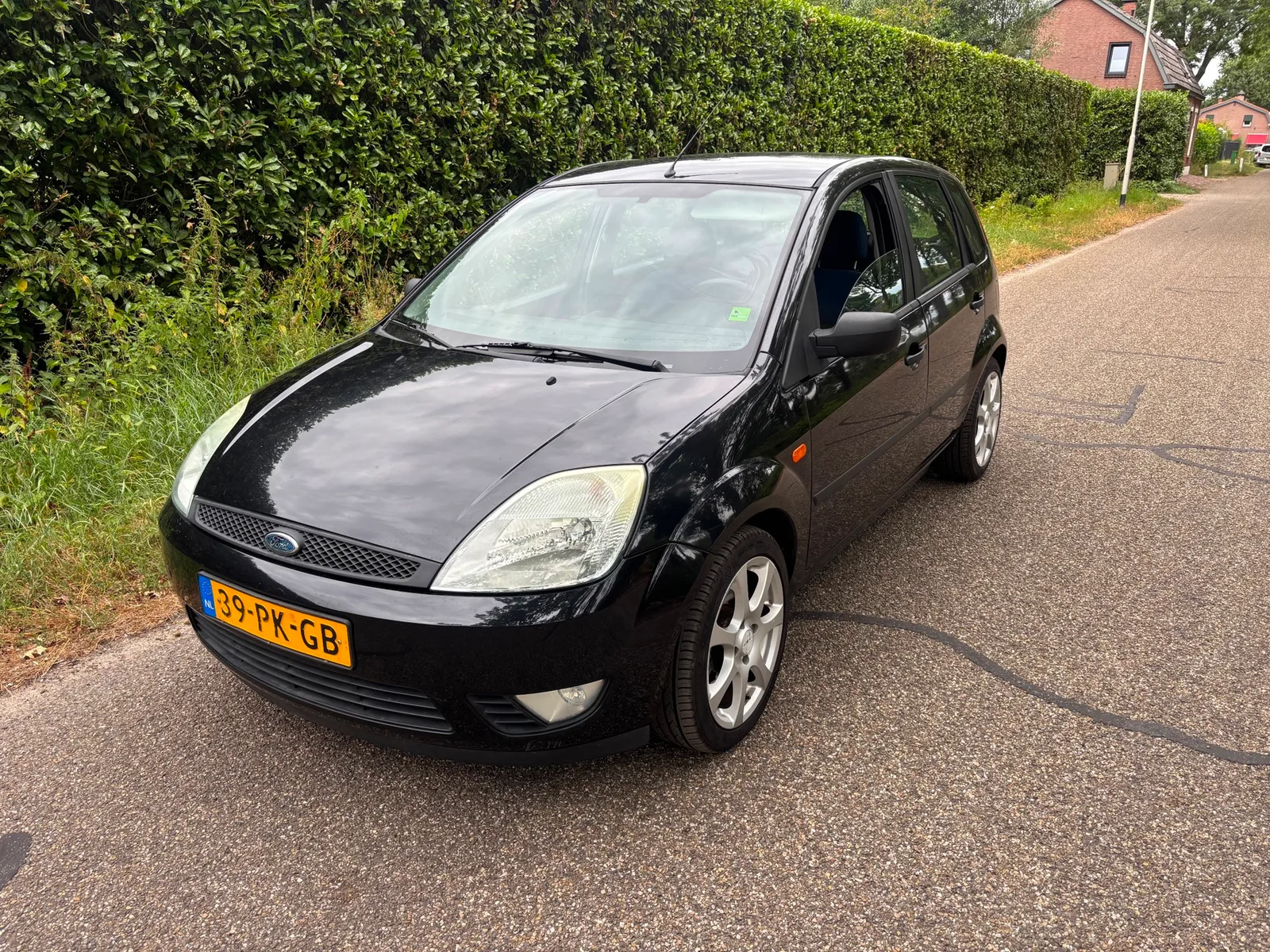 Ford Fiesta (2004) — foto 1