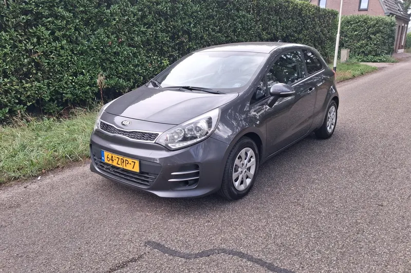Kia Rio (2013)