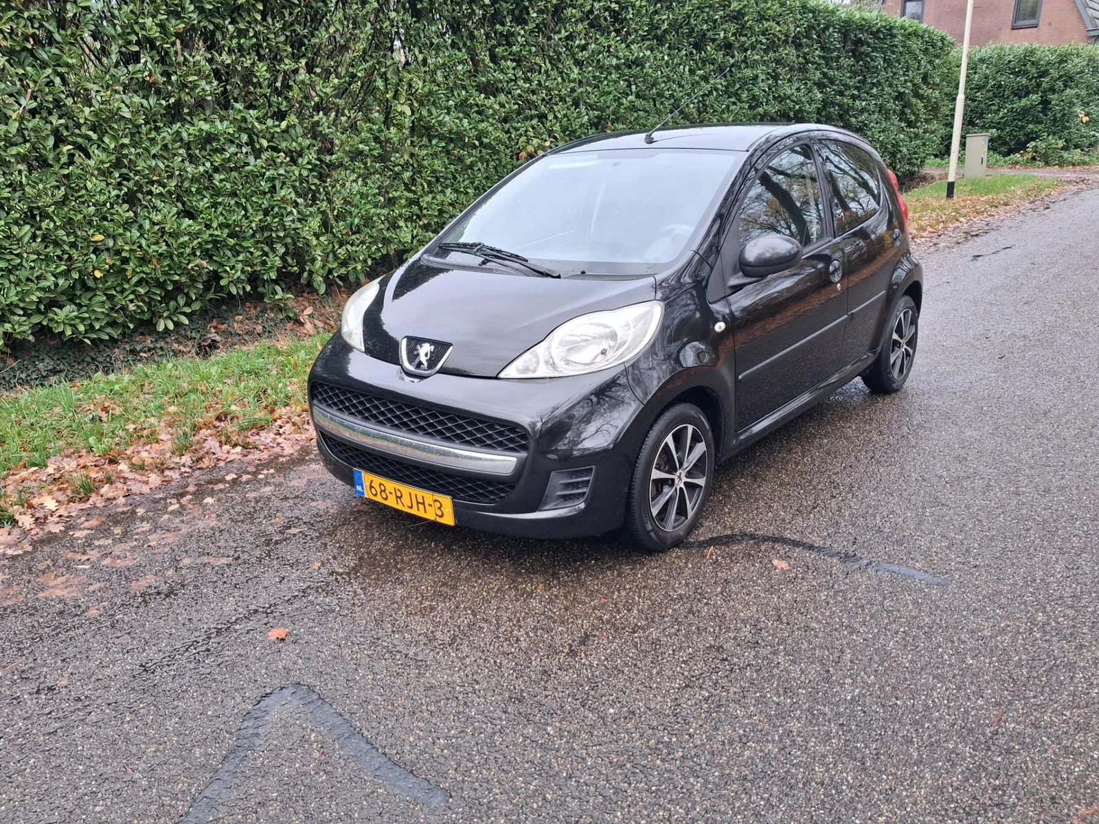 Peugeot 107 (2011) — foto 1