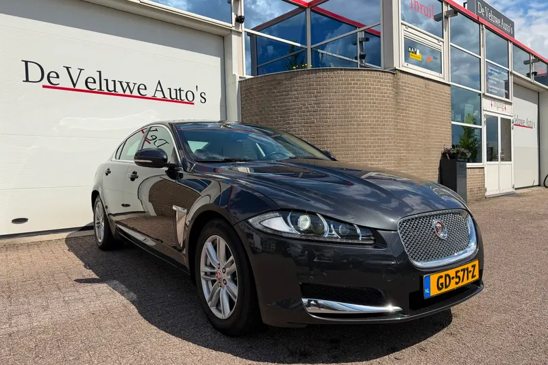 Jaguar XF (2015)