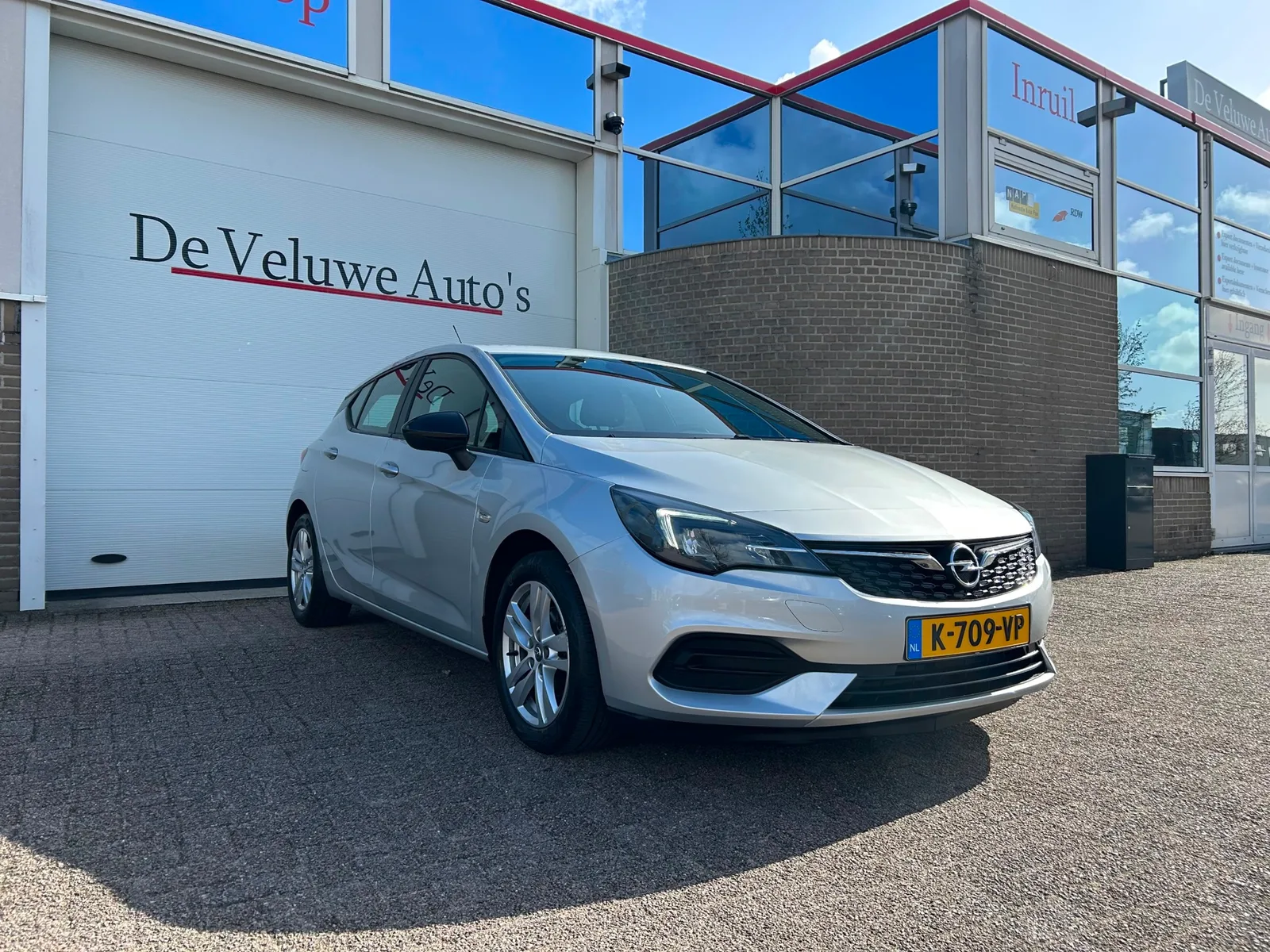 Opel Astra (2021) — foto 1