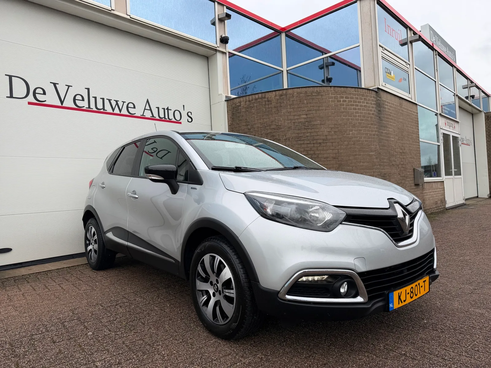 Renault Captur (2016) — foto 1