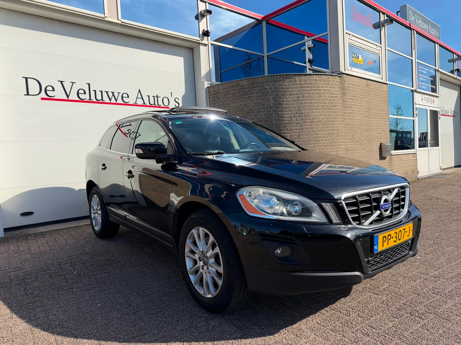 Volvo XC60 (2010) — foto 1