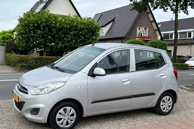 Hyundai i10 (2012)