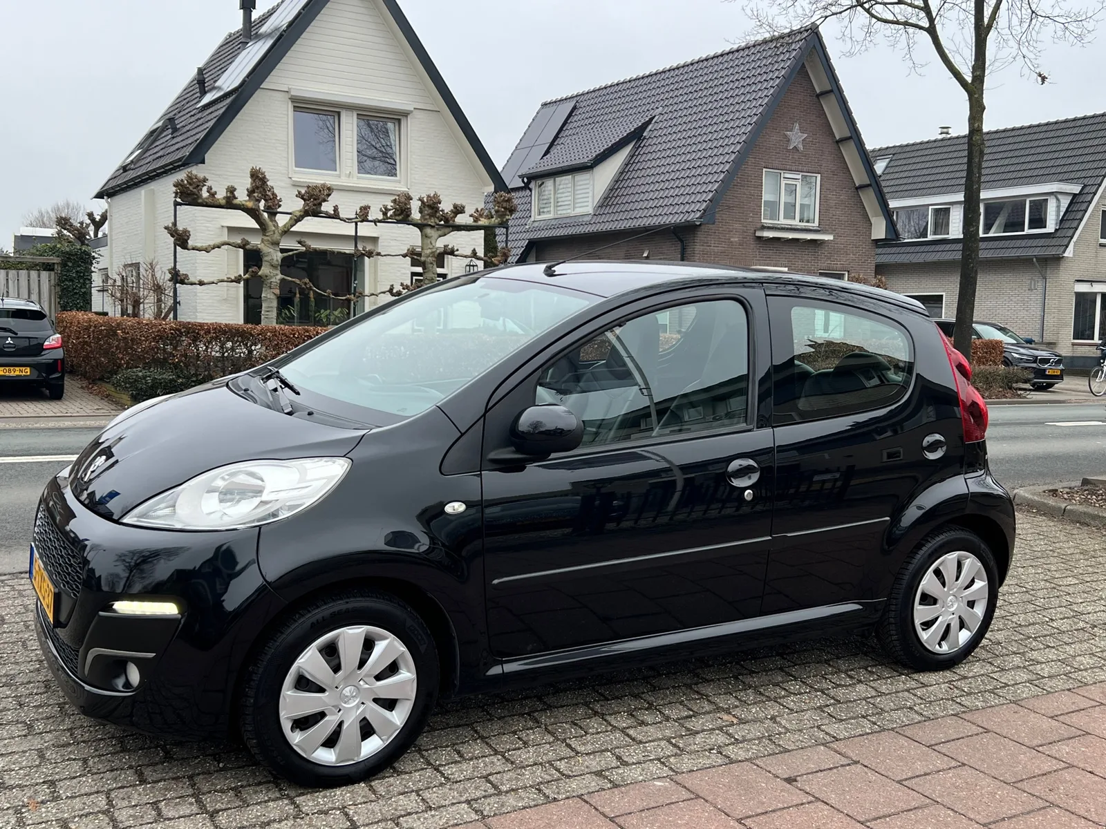 Peugeot 107 (2014) — foto 1