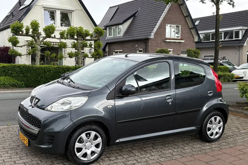 Peugeot 107 (2011)