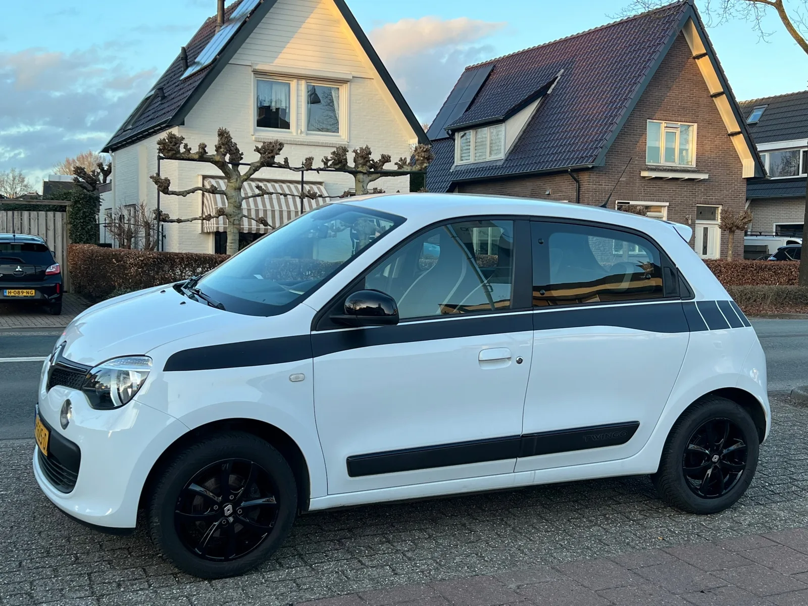 Renault Twingo (2015) — foto 1