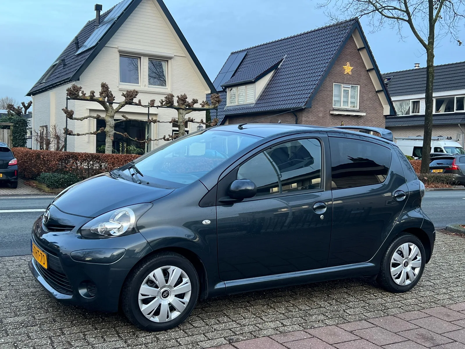 Toyota Aygo (2014) — foto 1