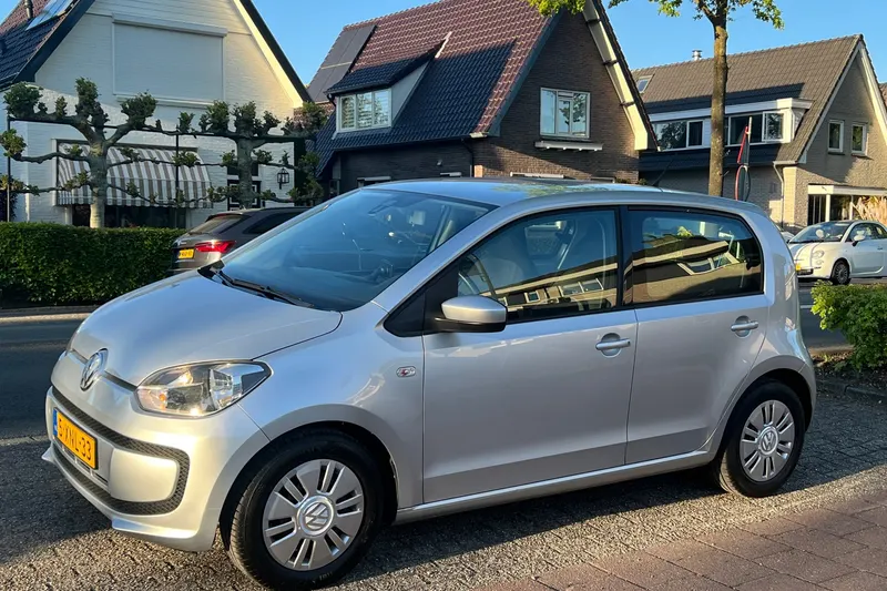 Volkswagen Up! (2014)