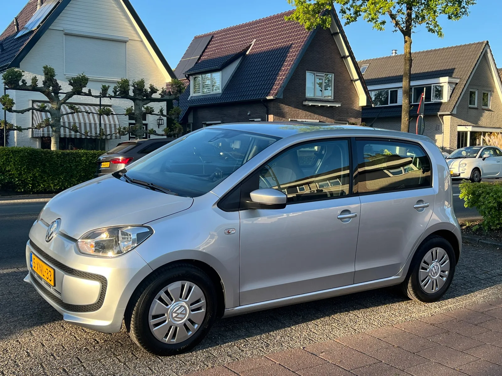 Volkswagen Up! (2014) — foto 1