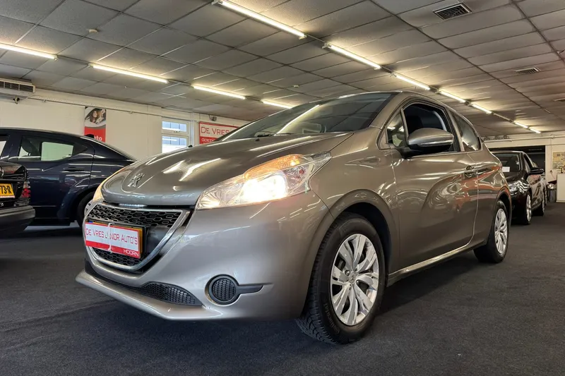 Peugeot 208 (2012)