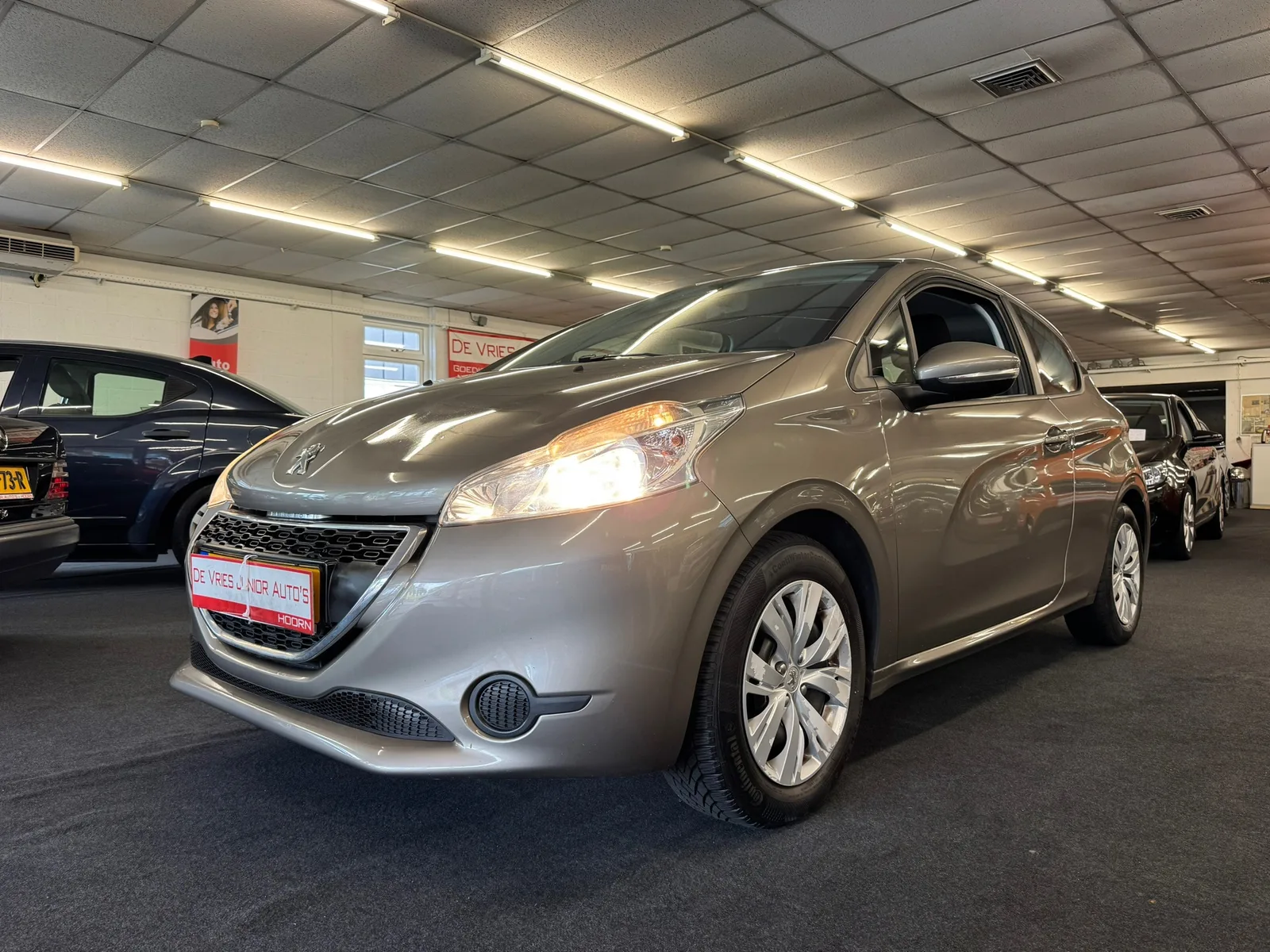 Peugeot 208 (2012) — foto 1