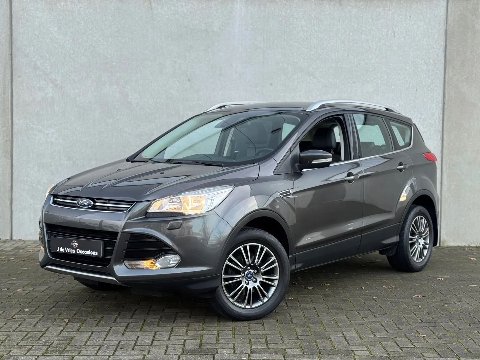 Ford Kuga (2015) — foto 1
