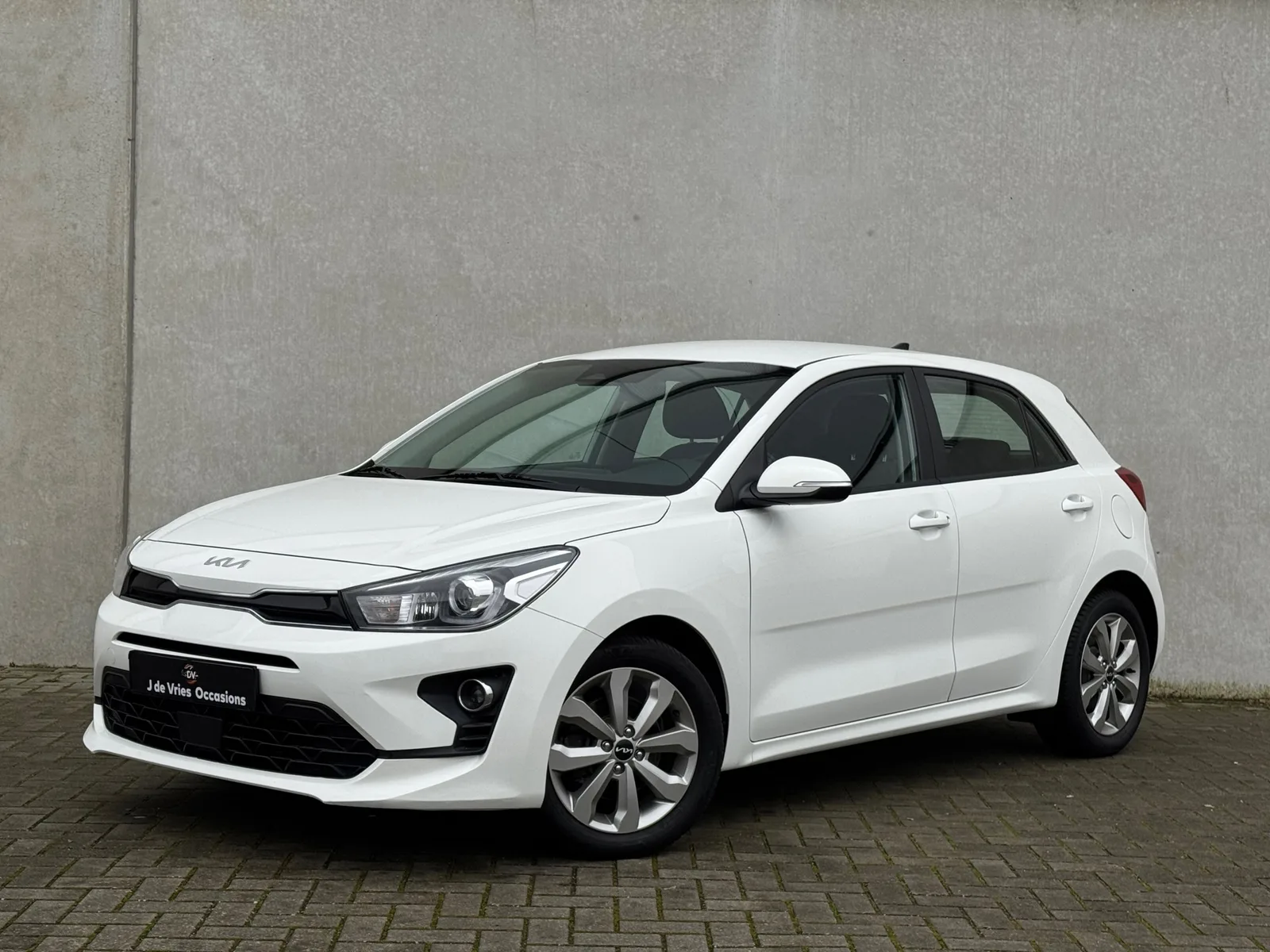 Kia Rio (2022) — foto 1