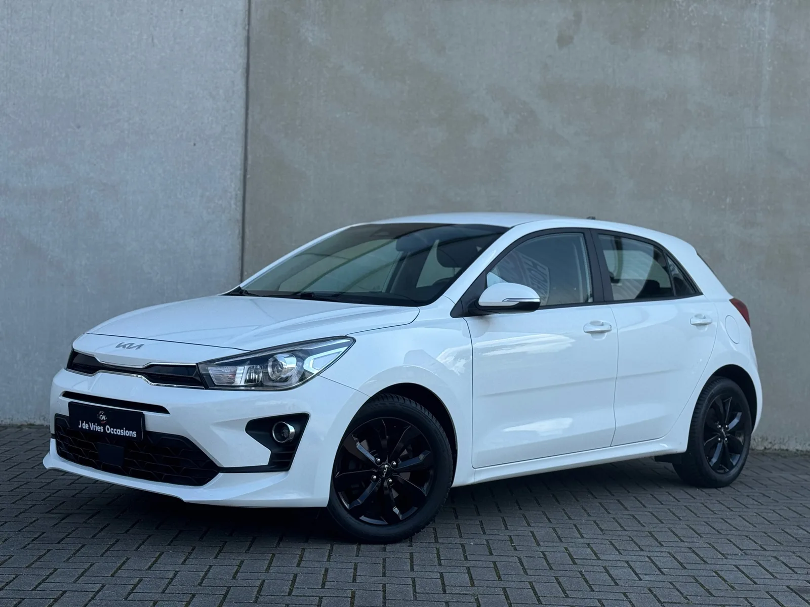 Kia Rio (2022) — foto 1