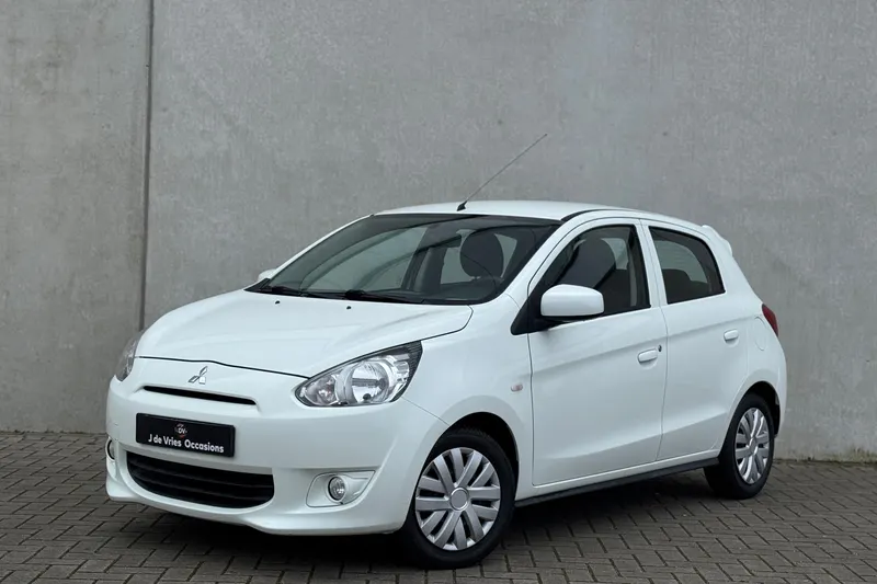 Mitsubishi Space Star (2013)