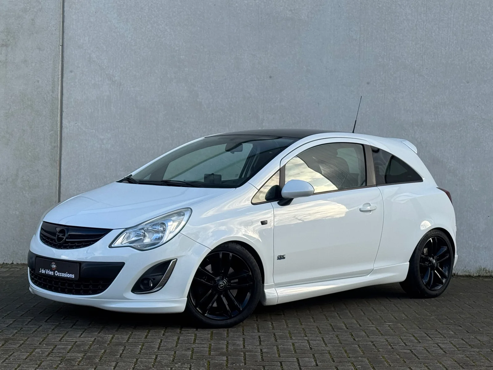 Opel Corsa (2011) — foto 1
