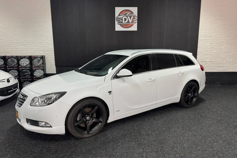 Opel Insignia Sports Tourer (2012)