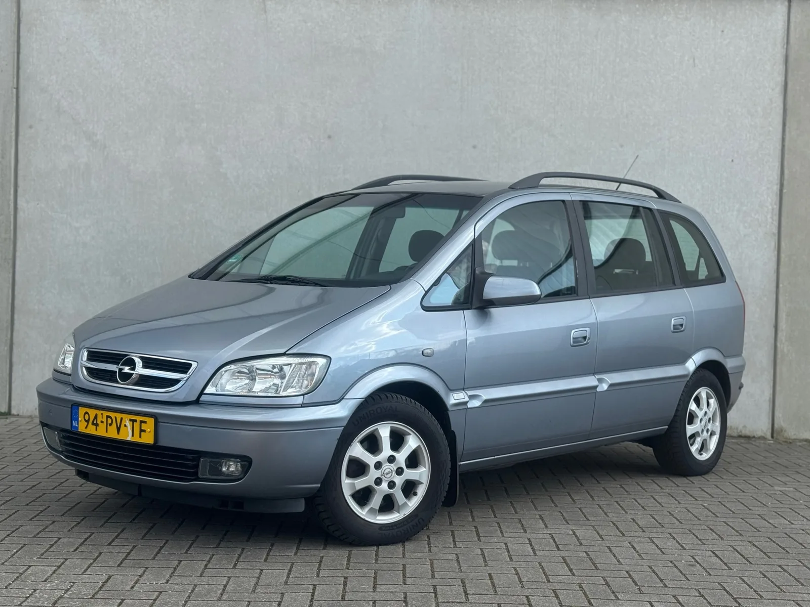 Opel Zafira (2004) — foto 1