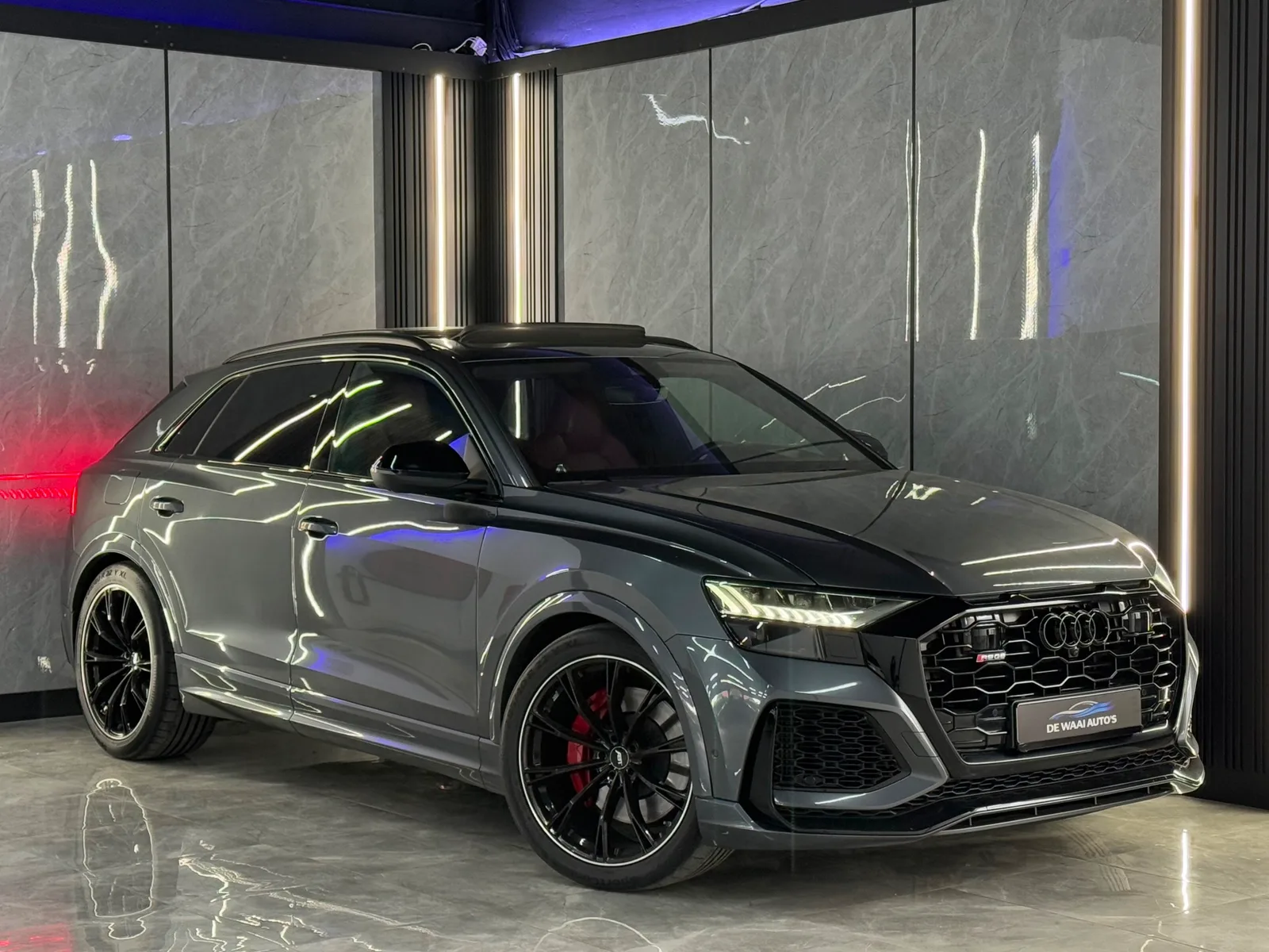 Audi SQ8 (2019) — foto 1