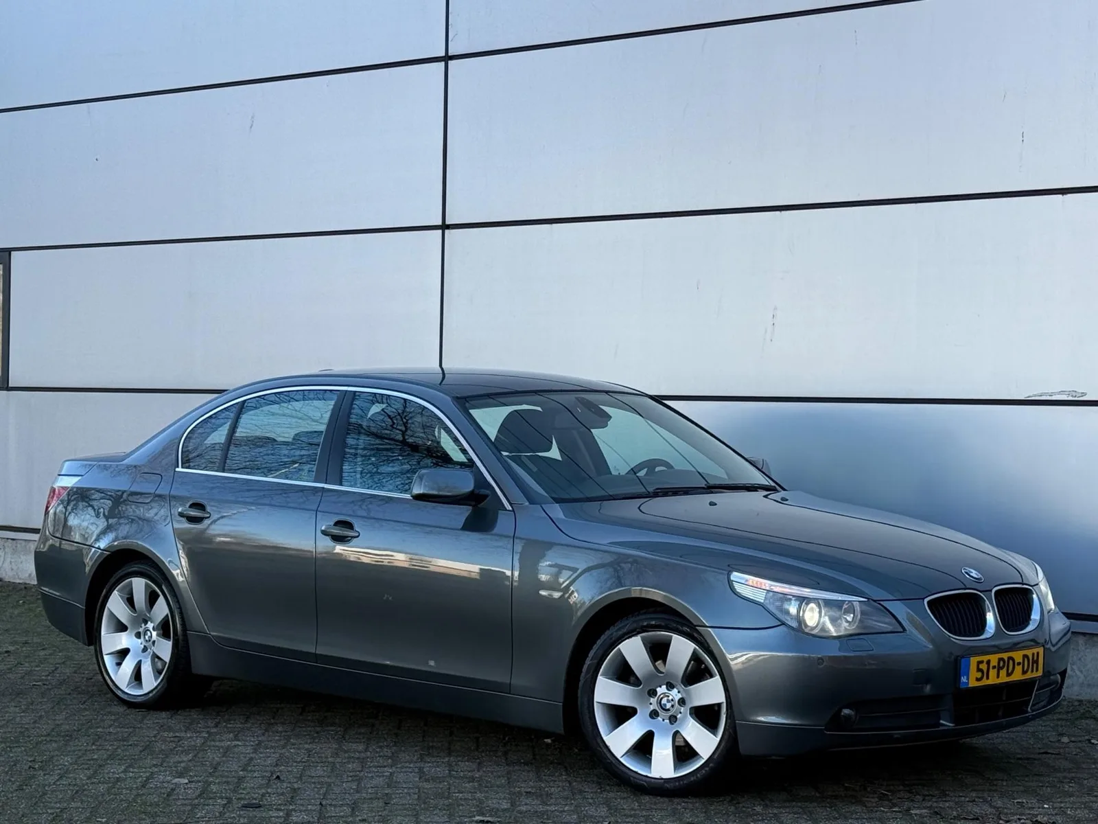 BMW 5-Serie (2004) — foto 1