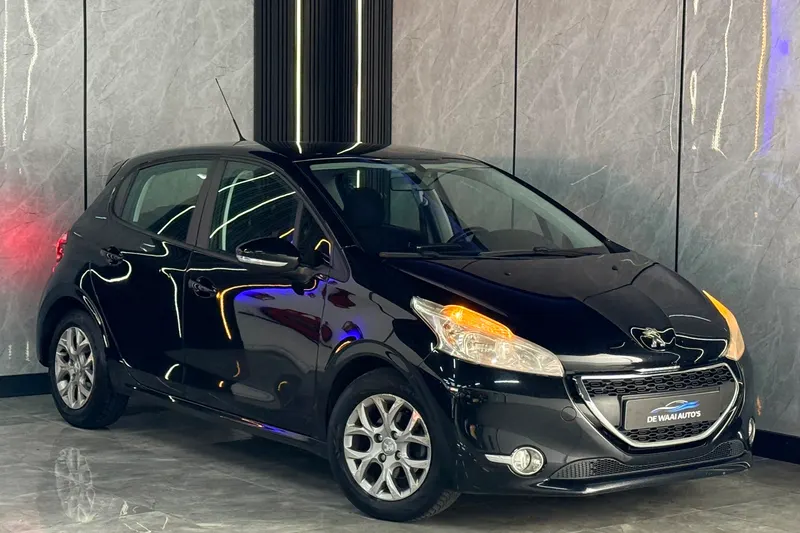 Peugeot 208 (2012)
