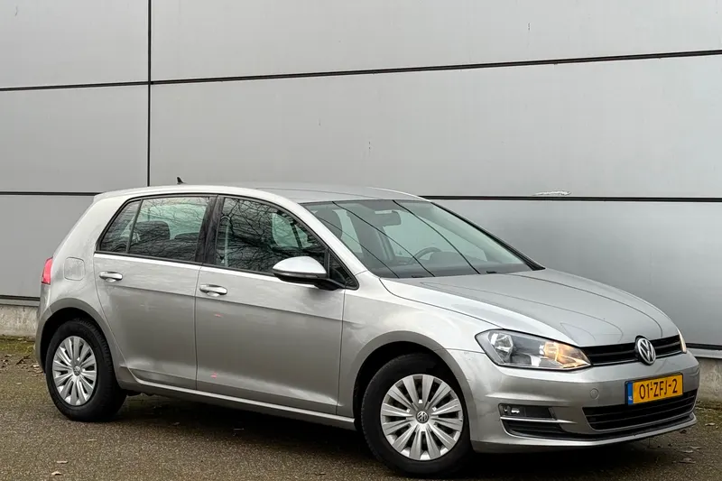 Volkswagen Golf (2012)