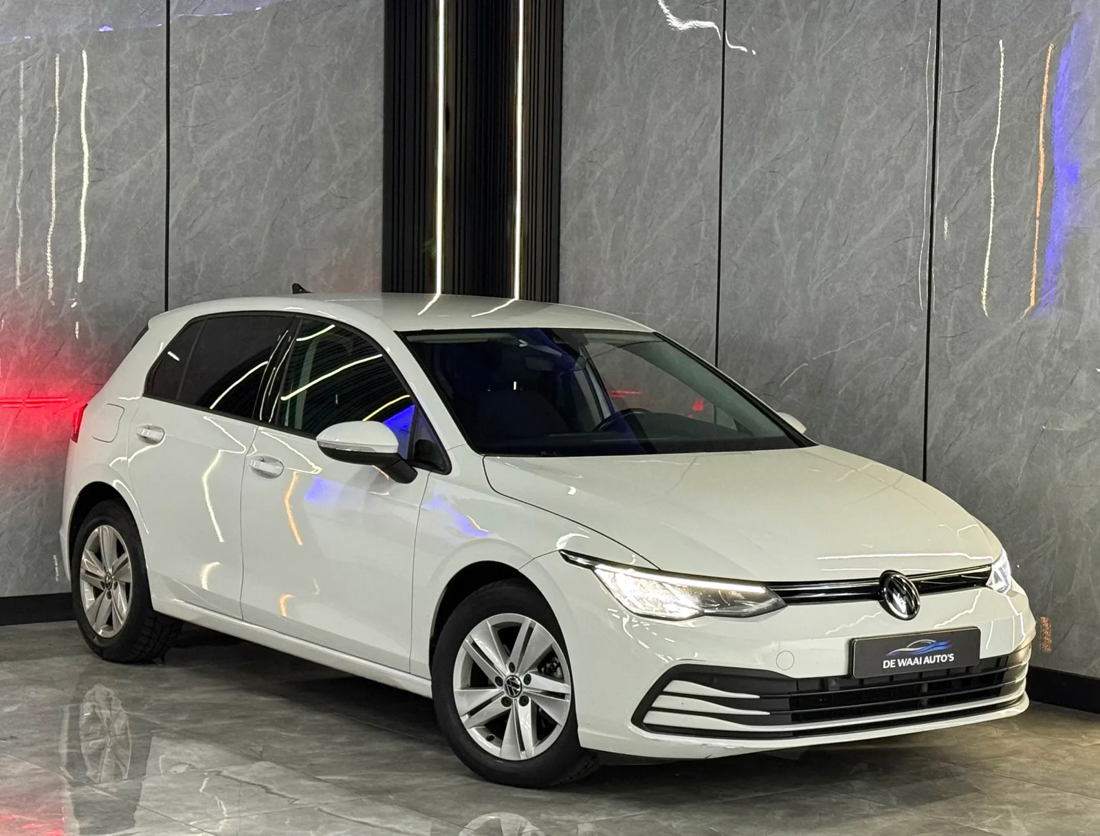 Volkswagen Golf (2020) — foto 1