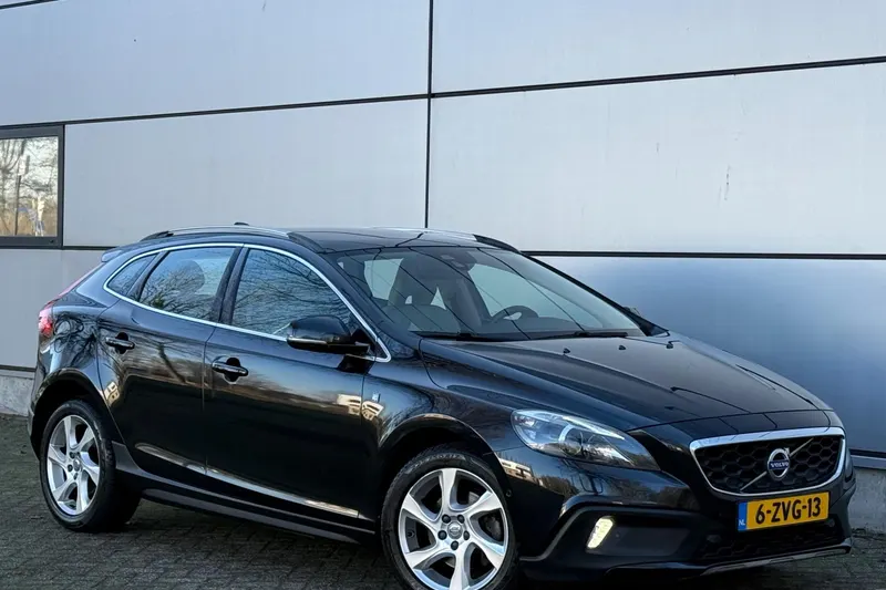 Volvo V40 (2015)