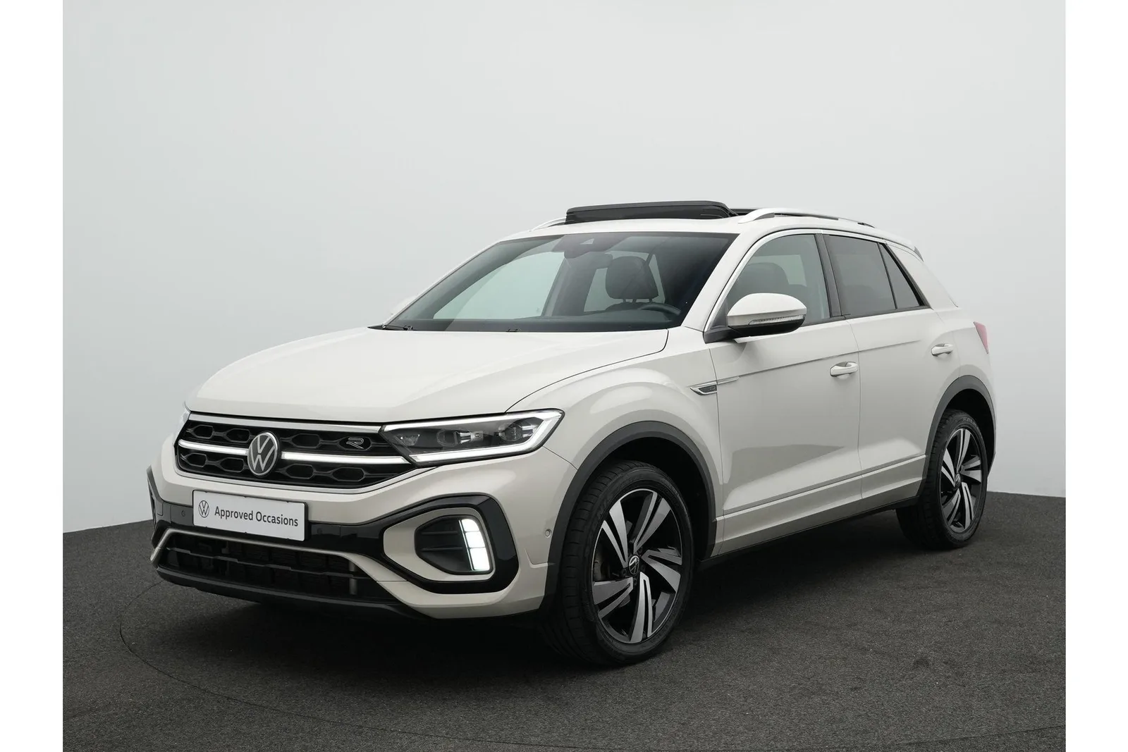 Volkswagen T-Roc (2024) — foto 1
