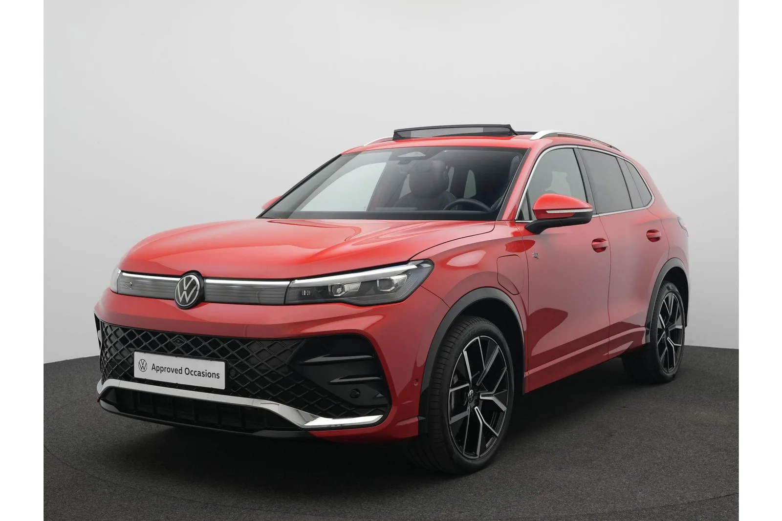 Volkswagen Tiguan (2024) — foto 1