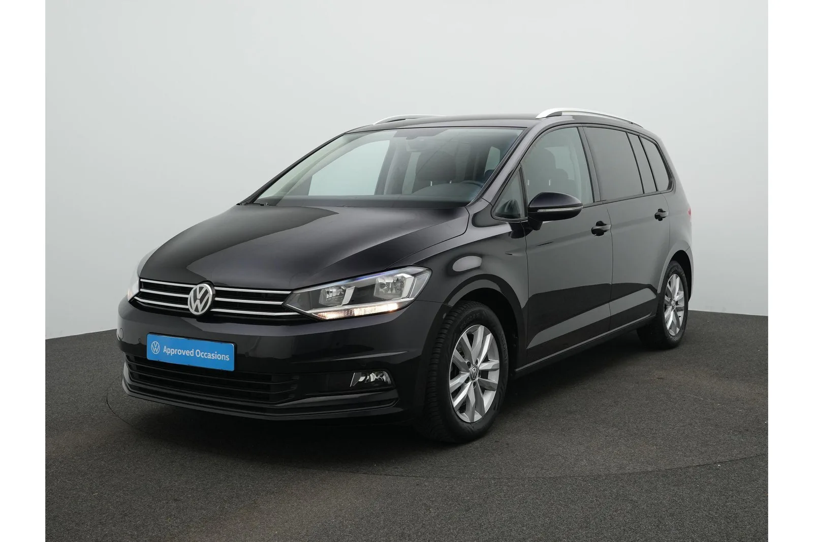 Volkswagen Touran (2019) — foto 1